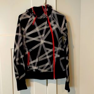 Women’s north face sweatshirt.